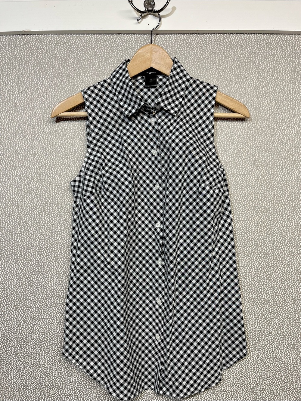 🆕 XS Ann Taylor Sleeveless Black & White Gingham Button-Front Top NWT